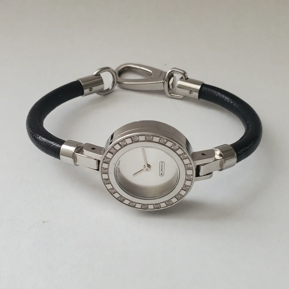 Vintage Coach Women's Black Leather Watch with Interchangeable Diamond Bezel - Picture 2 of 6